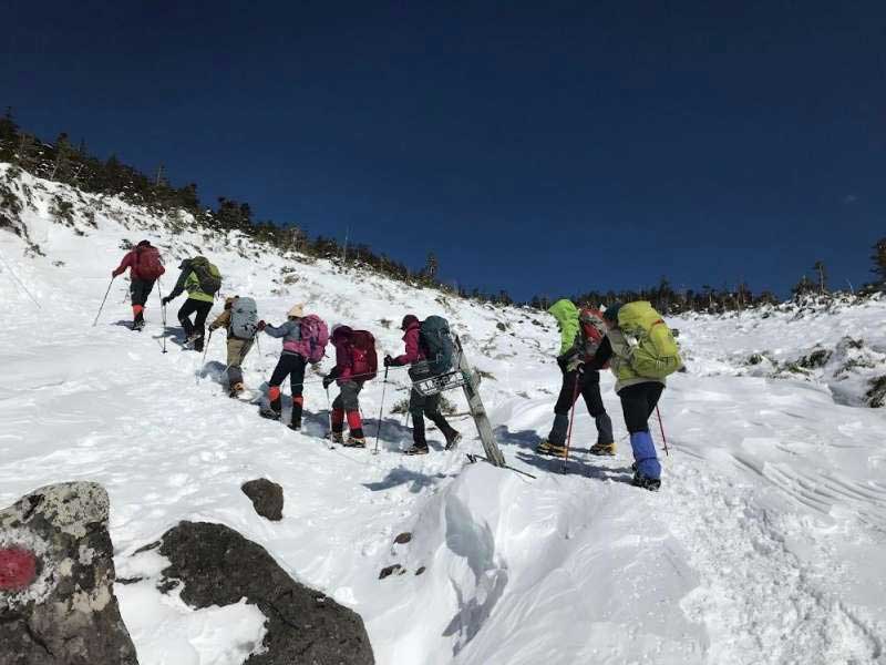 雪山ハイク