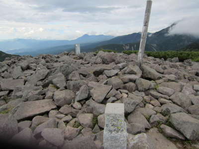 編笠山頂上