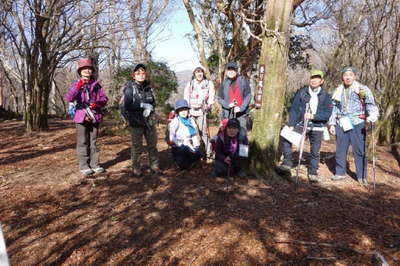 登り尾山頂にて