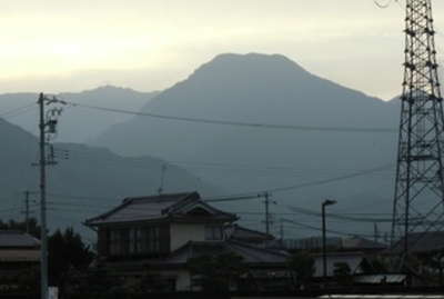 穂高駅からの有明山