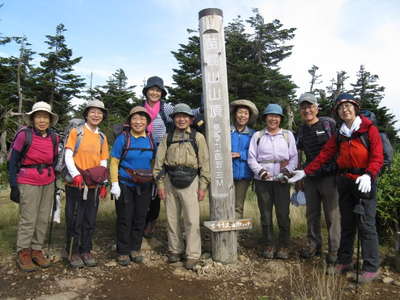 苗場山山頂にて 