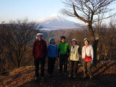 菰釣山山頂にて