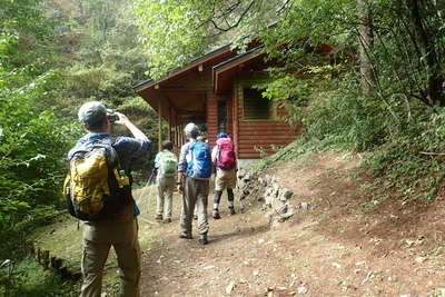 御前山の休憩小屋