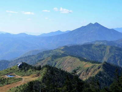 会津駒山頂から燧ケ岳 