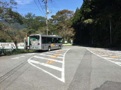 やっと白石車庫バス停に着きました