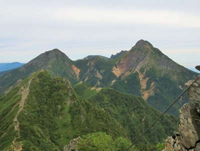 権現岳より硫黄、横岳、赤岳を振り返る 