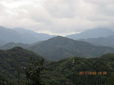 峰山（中央）
