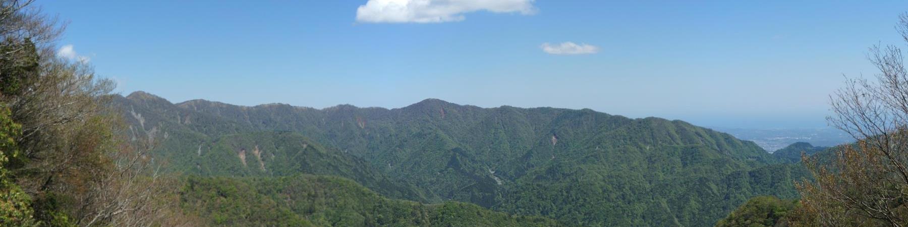 丹沢主脈の稜線(On Mouseで山名を表示します)