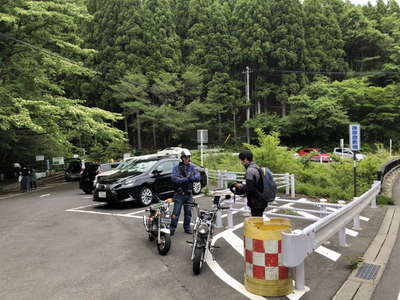護摩屋敷の水の前