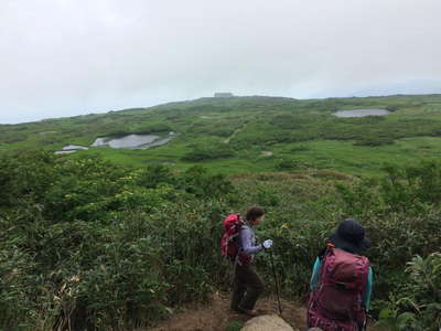 温泉めざして下山 