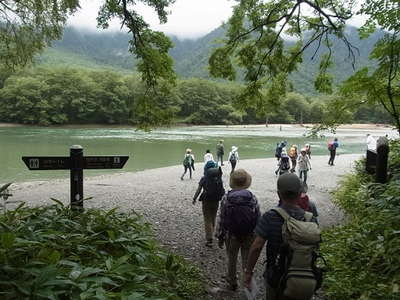 大正池を出発 