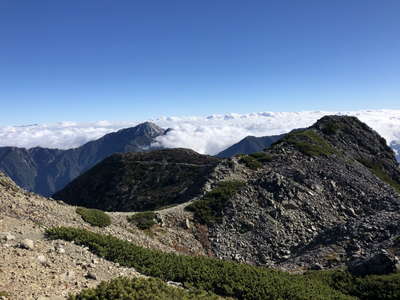 甲斐駒、摩利支天に雲がかかる 