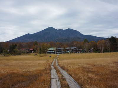 尾瀬銀座と燧ケ岳