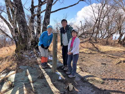 檜洞丸山頂にて 