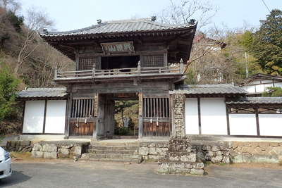 法性寺の山門