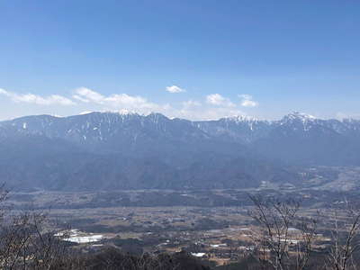 山頂からの南アの眺め 