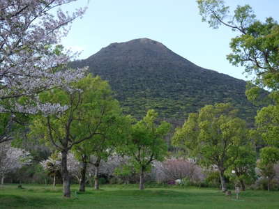 公園からの開聞岳 