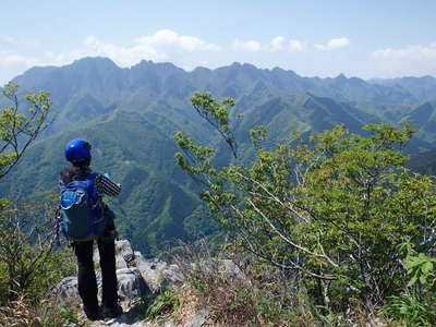 東峰からの槍穂の如き妙義連山 