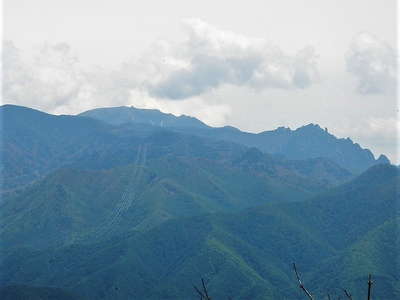 金峰山の五丈岩　瑞牆山の尖峰 