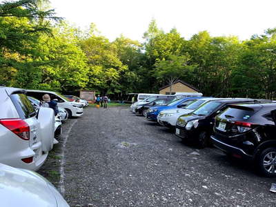 中沼登山口駐車場 