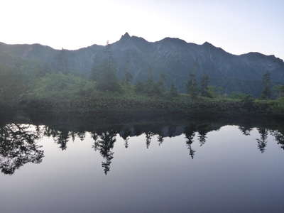 朝鏡池に映る槍ヶ岳 