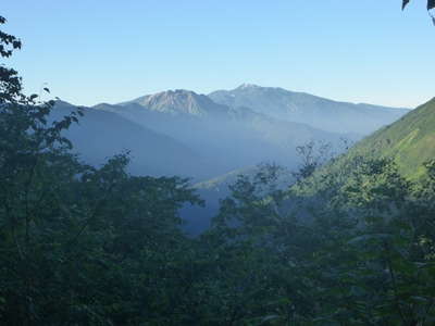 焼岳と乗鞍岳 