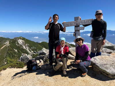 南駒ヶ岳山頂 