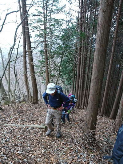 仏果山へ 