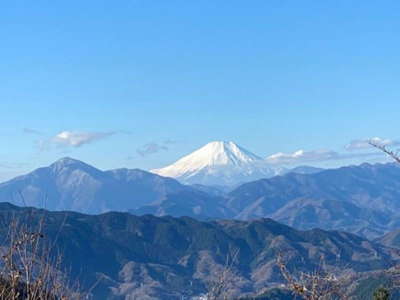 高尾山山頂より望む富士山