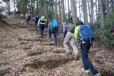 多峯主山山頂直下 