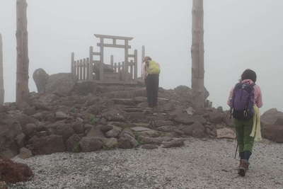 車山山頂に車山神社