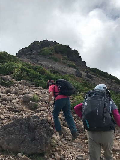 山頂への登り