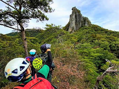 二度目のピークからはクライマーの姿