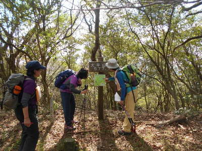 山頂地図でのコース確認 