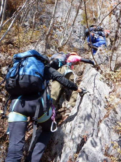 西岳上級者コースを登攀(鎖はすべて撤去)