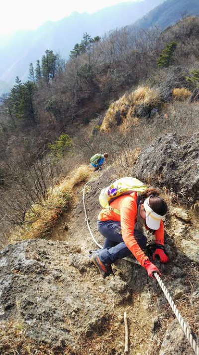 鍵掛峠へ下る