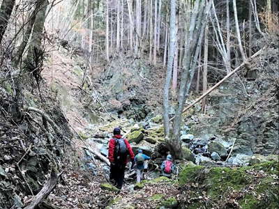 長作尾根取付の立岩沢合流点