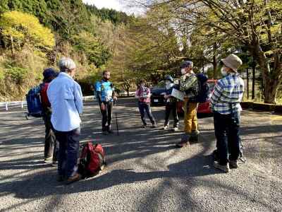 駐車場に戻る 