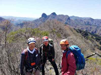 貸切の落沢岳山頂