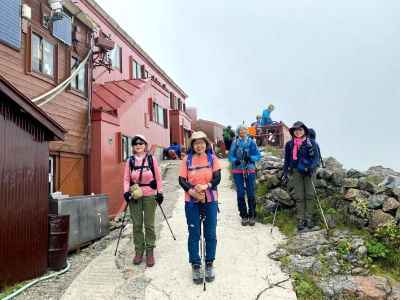 槍平へ向かって下山 