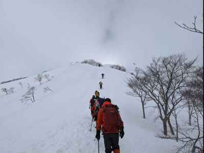 避難小屋直後の急登 