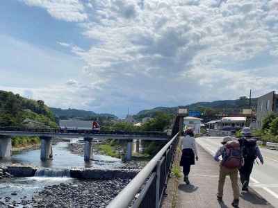 下山し駿河小山駅へ 