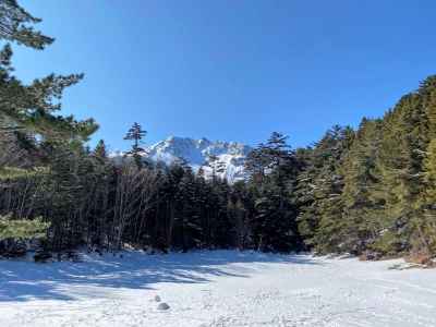 みどり池と天狗岳 