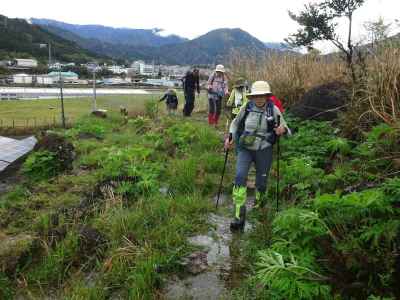 八鬼山登山口 