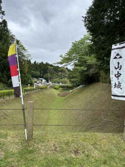 三ノ丸堀の様子。三ノ丸堀から二ノ丸へ 
