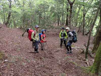 源蔵尾根で装備を解除して一安心