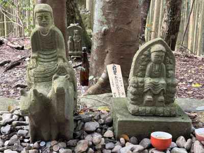 箸折峠の牛馬童子 