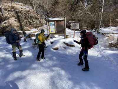 美濃戸に下山（美濃戸口まであと1時間）