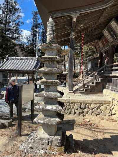 薬師堂で山行の安全祈願 