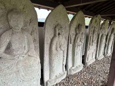 西山光照寺跡の石仏群 